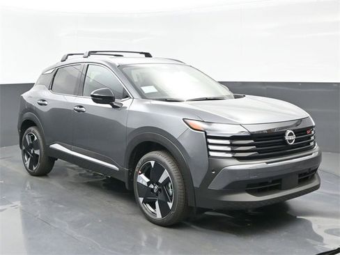 Used 2026 Nissan Kicks SR image 8