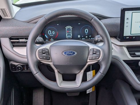 New 2026 Ford Explorer Active w/ Active Comfort Package image 12