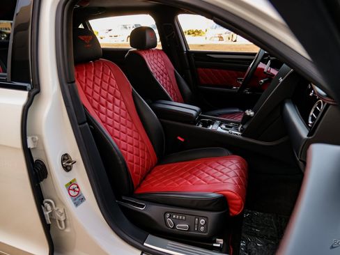 Used 2018 Bentley Flying Spur S V8 image 54