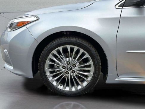 Used 2016 Toyota Avalon Limited image 35