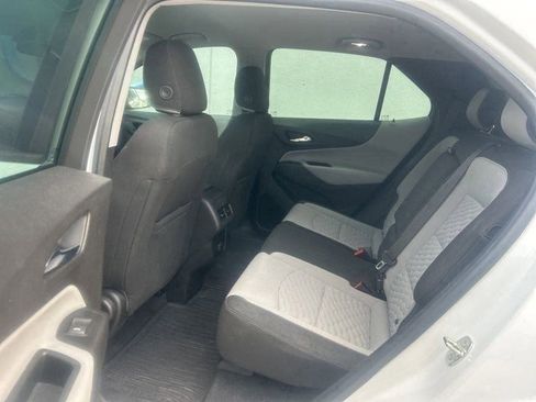 Used 2018 Chevrolet Equinox LS image 8