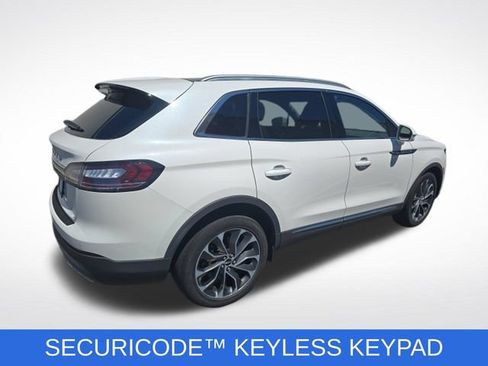 Used 2022 Lincoln Nautilus Reserve AWD/4WD image 7