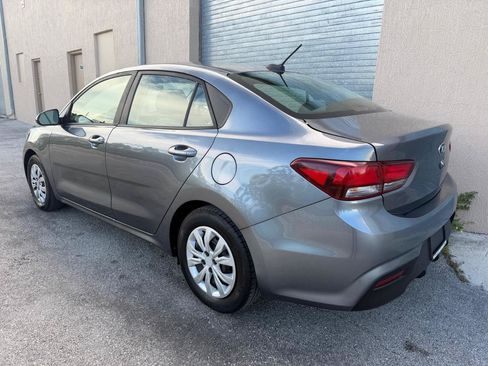 Used 2019 Kia Rio S FWD image 4