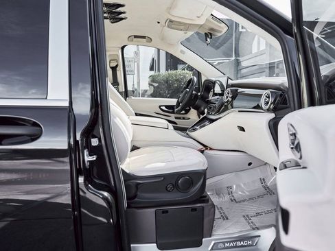 Used 2021 Mercedes-Benz Metris Passenger w/ Premium Safety Package image 26