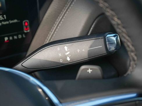 Used 2025 GMC Yukon XL Denali w/ Sun & Power Step Package image 21