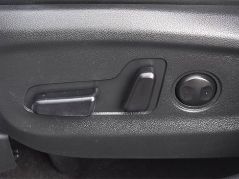 Used 2020 Kia Sportage SX image 25