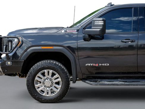 Used 2020 GMC Sierra 3500 AT4 w/ Technology Package AWD/4WD image 10