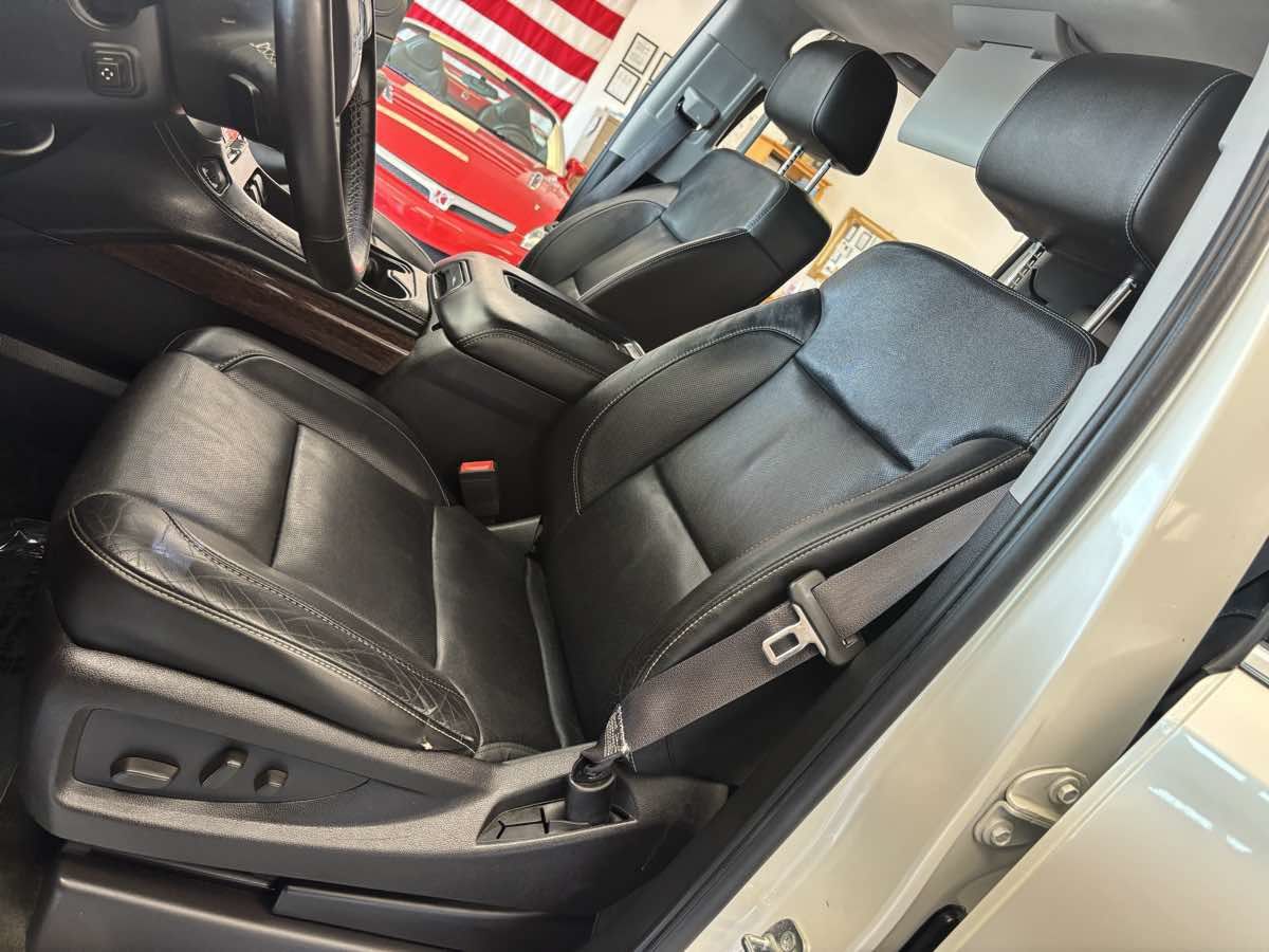 Used 2015 GMC Yukon XL SLT w/ Open Road Package RWD image 21