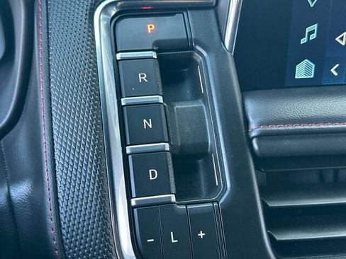 Used 2024 Chevrolet Suburban RST image 27