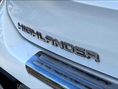 Used 2021 Toyota Highlander Platinum image 9