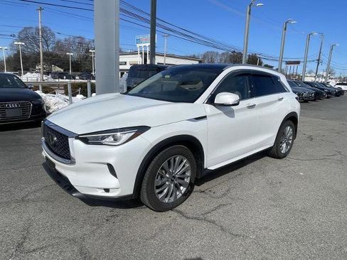 Certified 2023 INFINITI QX50 Luxe image 9