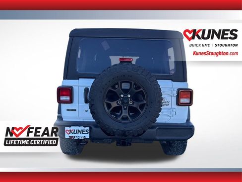 Used 2022 Jeep Wrangler Unlimited Sport image 10
