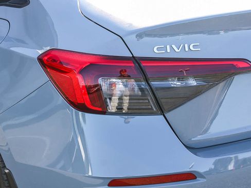 Used 2022 Honda Civic Sport image 7