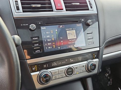 Used 2017 Subaru Outback 2.5i Limited image 21