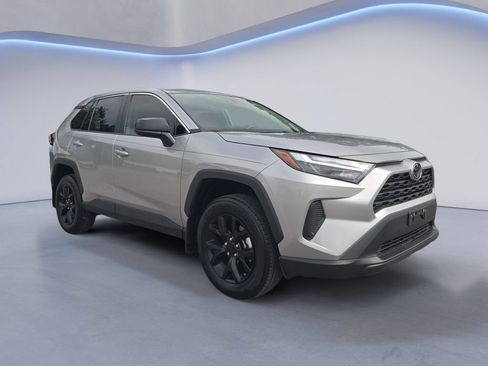 Used 2025 Toyota RAV4 LE FWD image 8