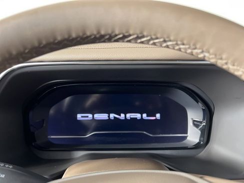 Used 2024 GMC Yukon Denali image 24