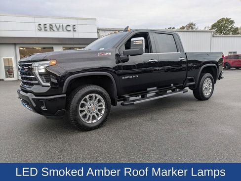 Used 2024 Chevrolet Silverado 2500 LTZ w/ LTZ Plus Package image 9