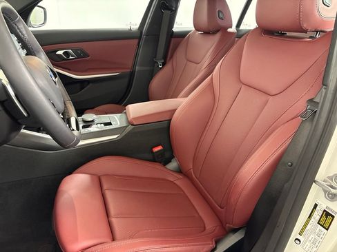 Certified 2025 BMW 330i Sedan w/ Convenience Package RWD image 24