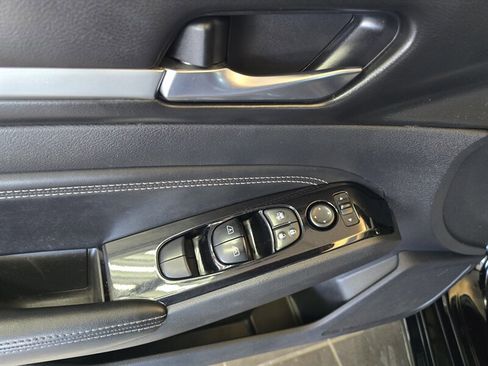 Used 2020 Nissan Altima 2.5 SV image 18