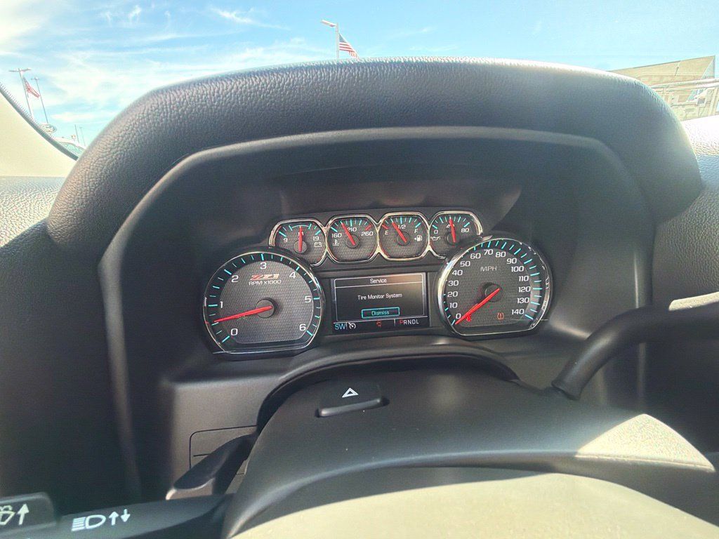 Used 2018 Chevrolet Silverado 1500 LT w/ All Star Edition AWD/4WD image 34