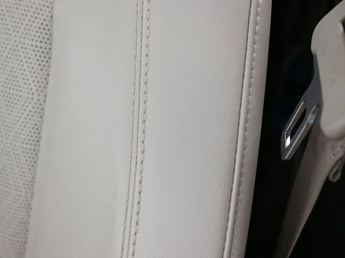 Used 2023 Ford Explorer Platinum w/ Technology Package image 13