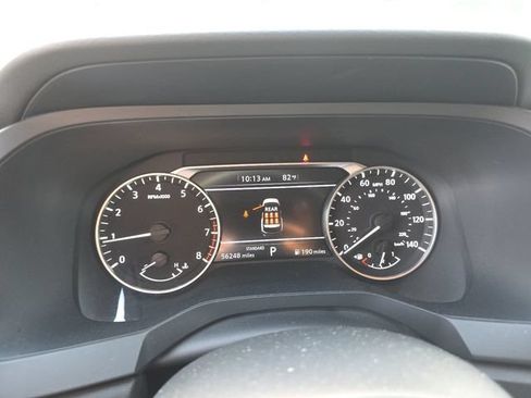 Used 2024 Nissan Pathfinder S FWD image 12
