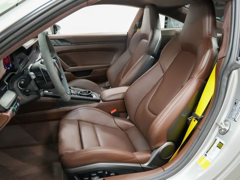 Certified 2025 Porsche 911 Carrera 4 GTS AWD/4WD image 5