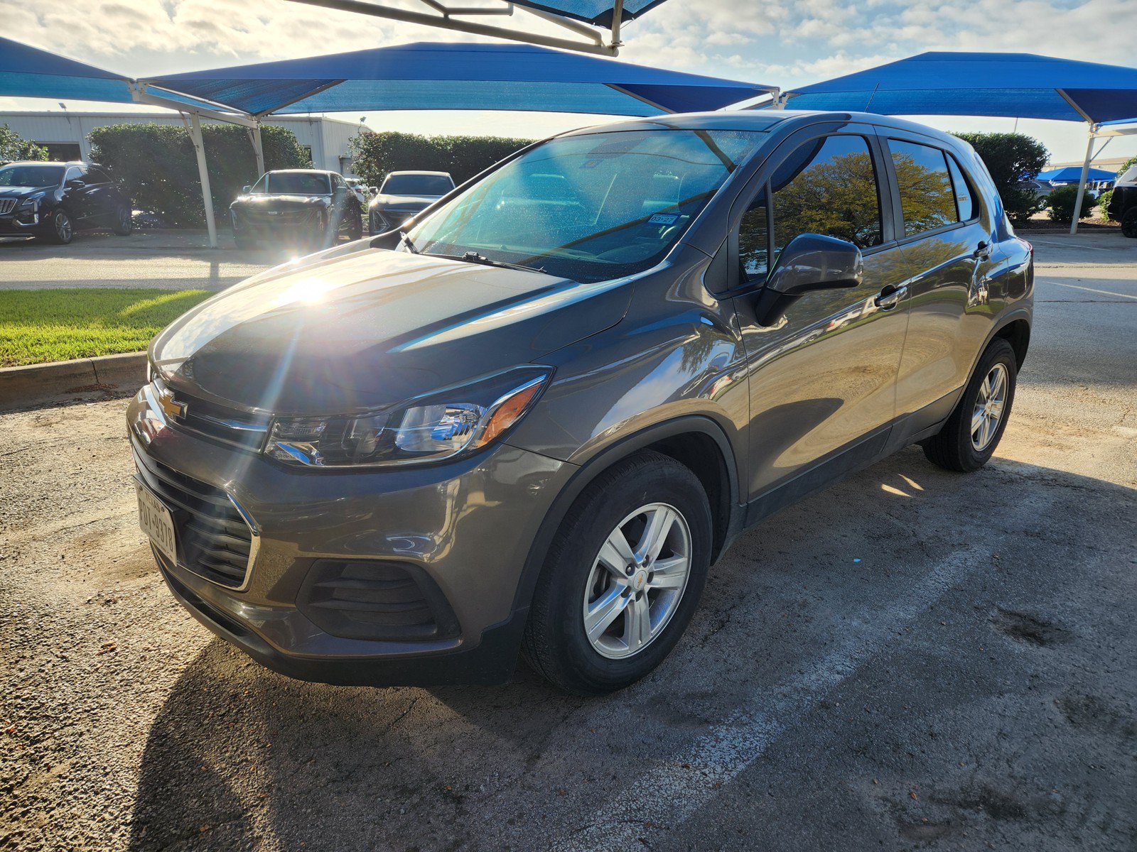 Used 2020 Chevrolet Trax LS FWD image 2