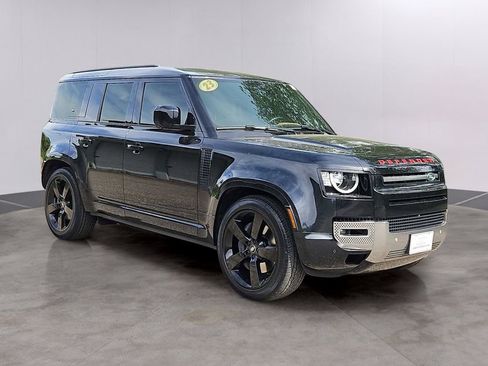 Used 2023 Land Rover Defender 110 S AWD/4WD image 10