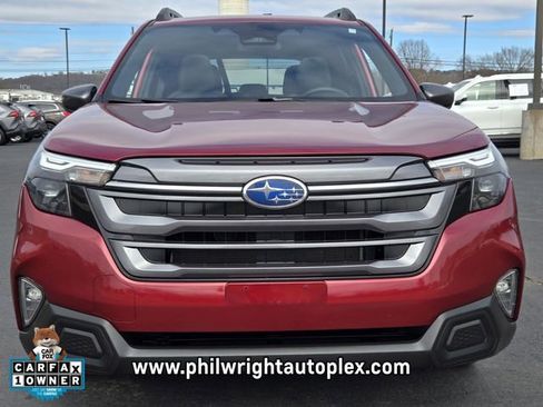 Used 2025 Subaru Forester Premium image 8