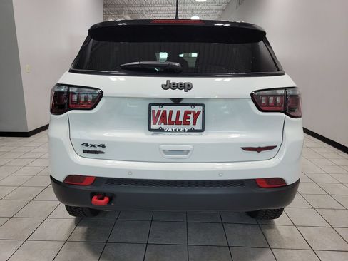 Used 2026 Jeep Compass Trailhawk AWD/4WD image 10