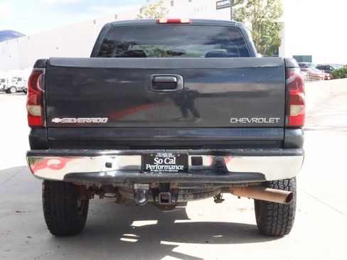 Used 2004 Chevrolet Silverado 2500 LS w/ Skid Plate Package image 15