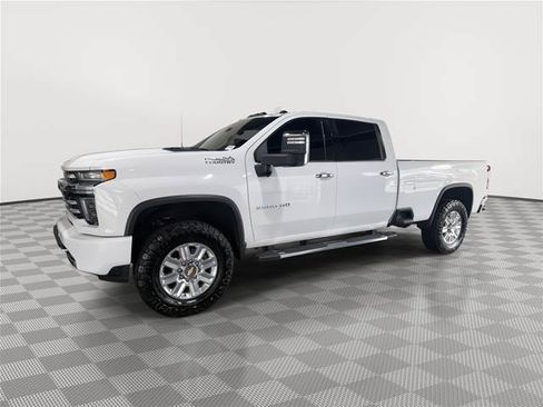Used 2022 Chevrolet Silverado 2500 High Country w/ Z71 Off-Road Package AWD/4WD image 2