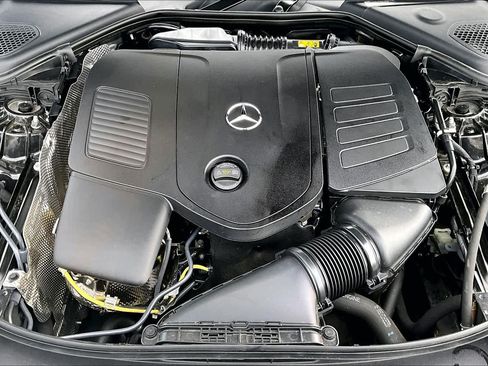 Certified 2025 Mercedes-Benz E 350 4MATIC Sedan image 33