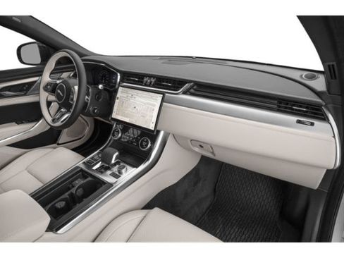 Used 2024 Jaguar XF R-Dynamic SE RWD image 15