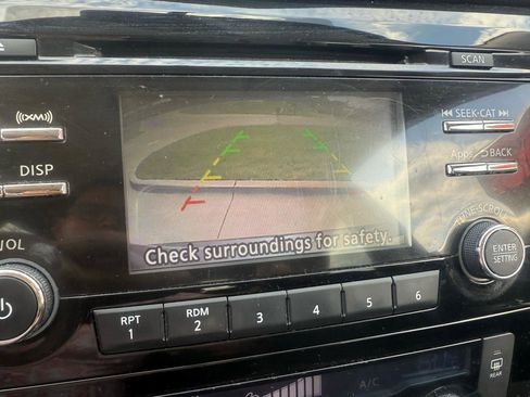 Used 2015 Nissan Rogue SV AWD/4WD image 10
