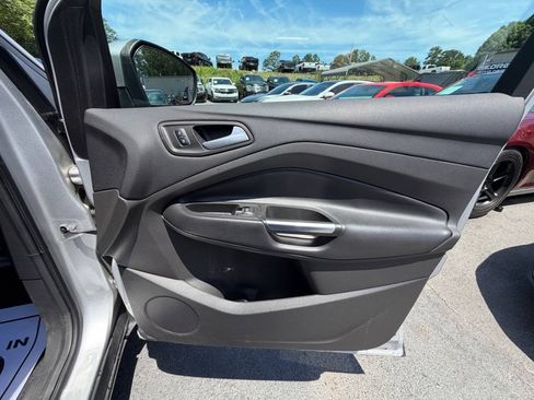 Used 2017 Ford Escape Titanium FWD image 17