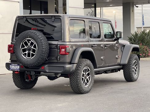 New 2026 Jeep Wrangler Unlimited Rubicon w/ Technology Group image 11