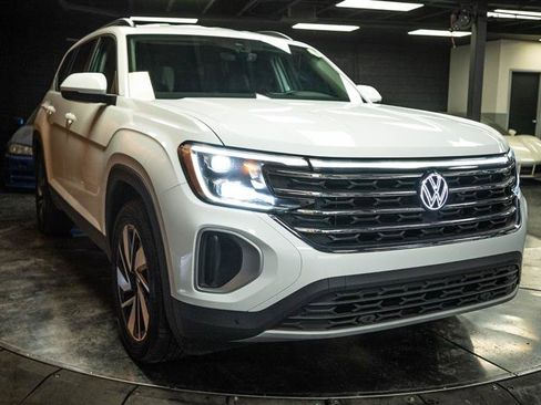 Used 2025 Volkswagen Atlas SE FWD image 5