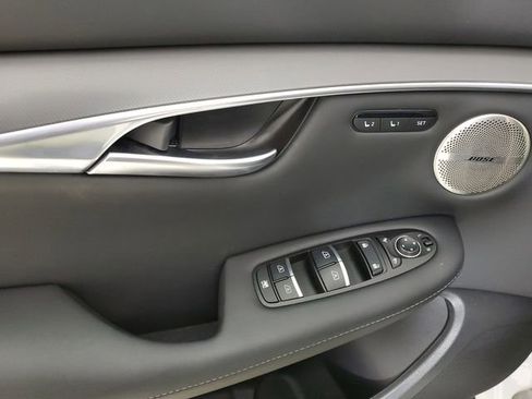 Certified 2025 INFINITI QX50 Luxe image 19