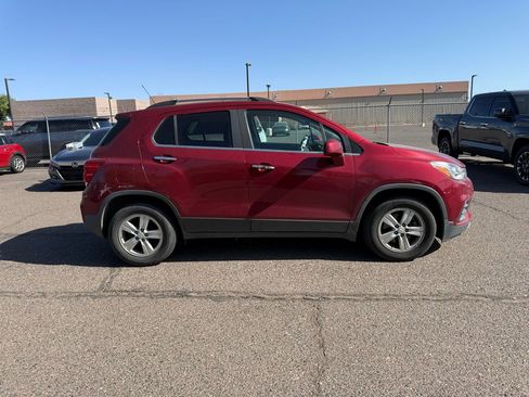 Used 2018 Chevrolet Trax LT w/ Driver Confidence Package FWD image 4