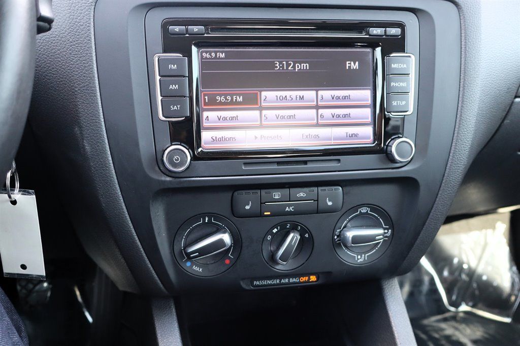 Used 2014 Volkswagen Jetta TDI FWD image 25