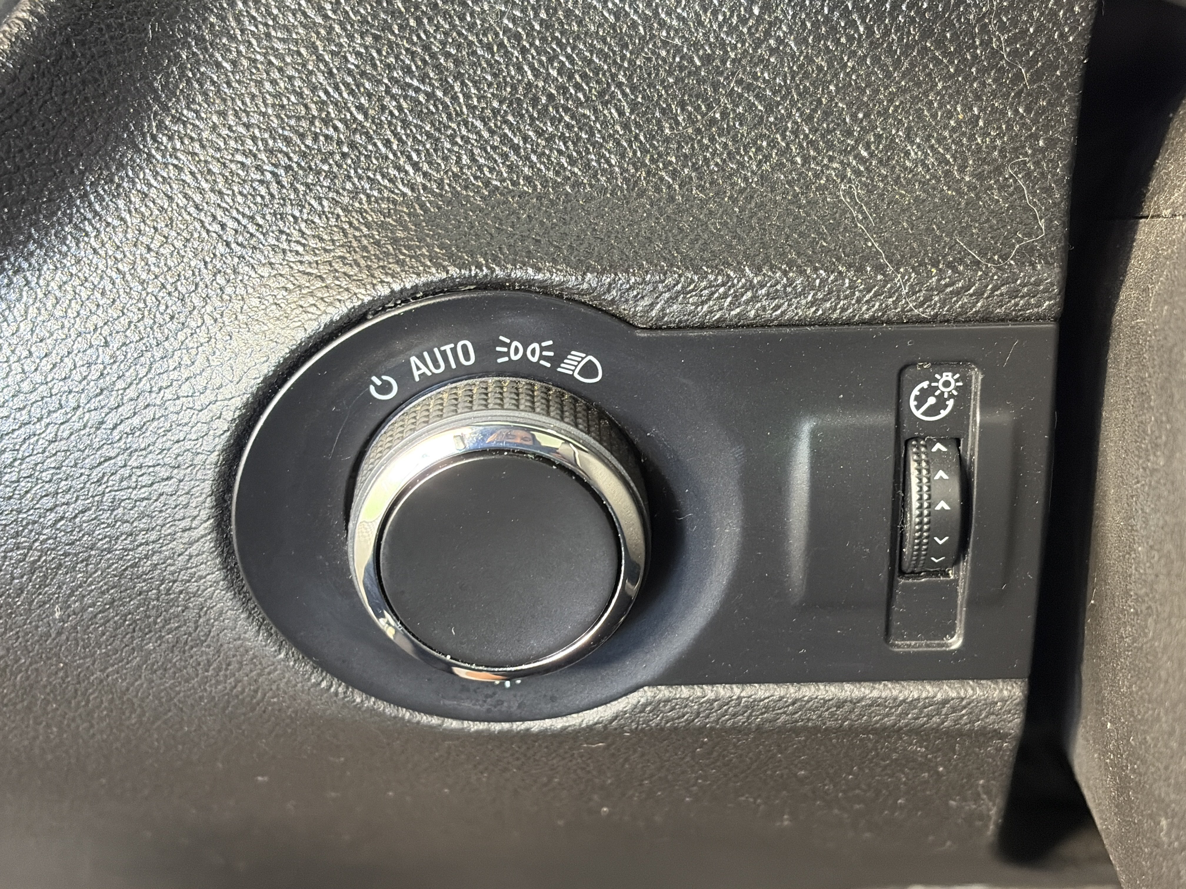Used 2011 Chevrolet Camaro SS RWD image 27
