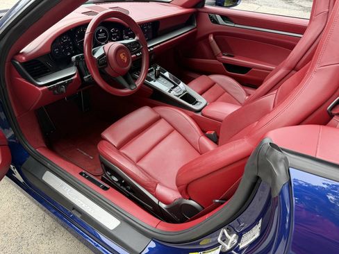 Used 2021 Porsche 911 Carrera RWD image 21