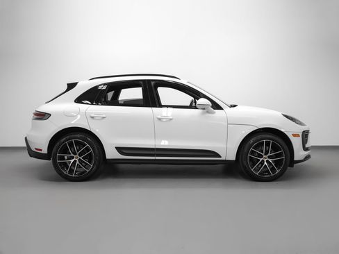 Used 2023 Porsche Macan image 13