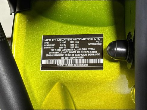 Used 2025 McLaren Artura Spider RWD image 24