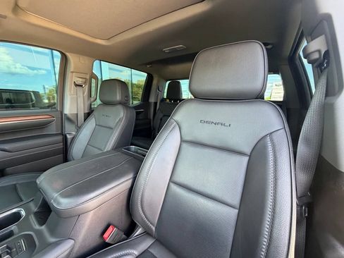 Used 2024 GMC Sierra 1500 Denali w/ Technology Package AWD/4WD image 19