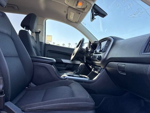Used 2019 Chevrolet Colorado LT w/ LT Convenience Package RWD image 9