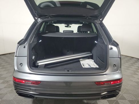Used 2025 Audi Q5 2.0T Premium image 9