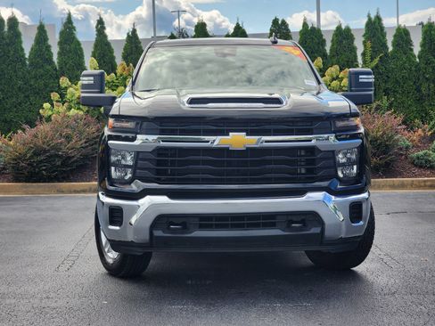 Used 2024 Chevrolet Silverado 2500 LT image 5